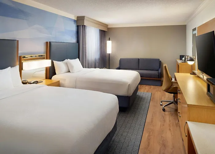 Courtyard By Marriott Long Beach DowntownAirport Hotel